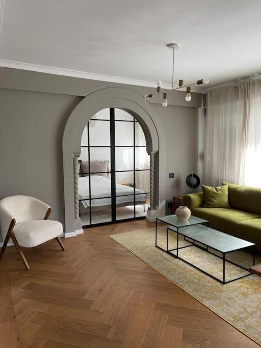 Stunning 1Bd Flat With 50M2 Terrace In The City Center Bukarest Exterior foto