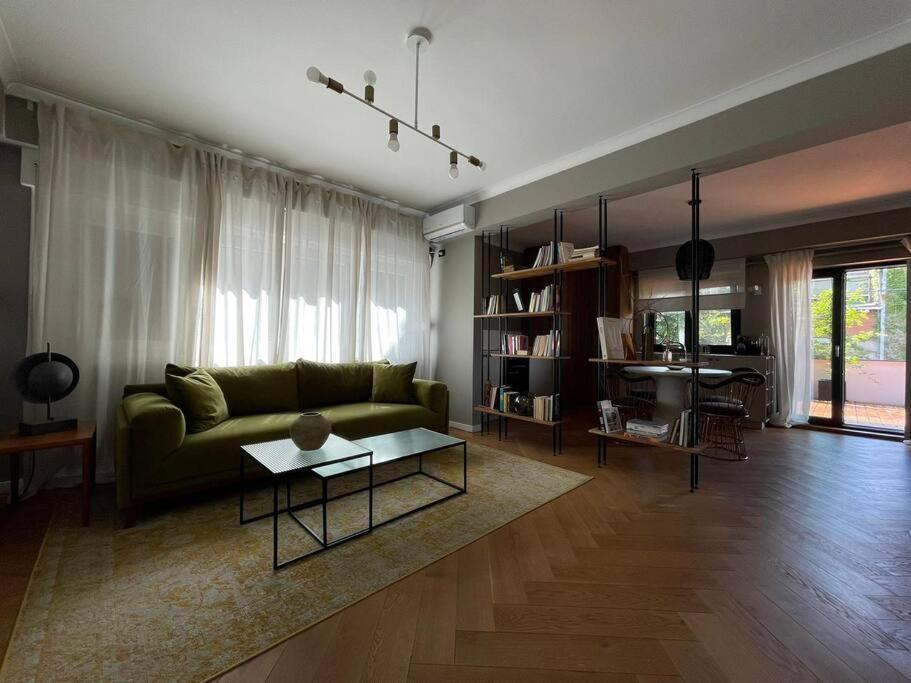 Stunning 1Bd Flat With 50M2 Terrace In The City Center Bukarest Exterior foto