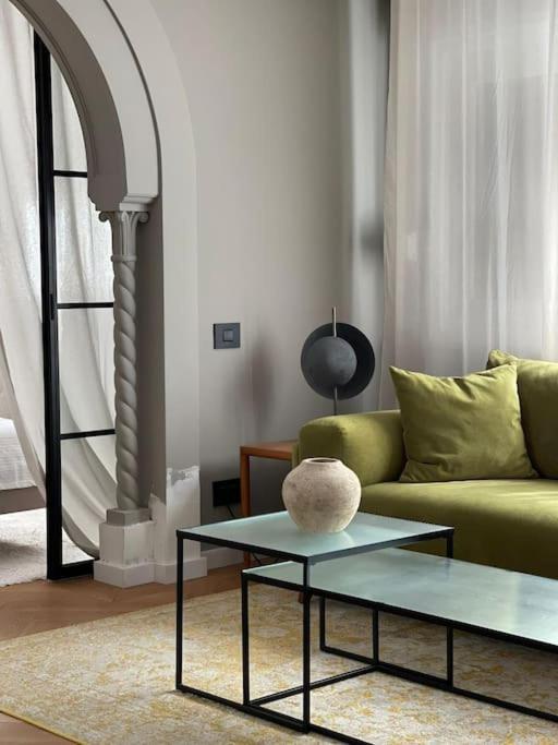 Stunning 1Bd Flat With 50M2 Terrace In The City Center Bukarest Exterior foto